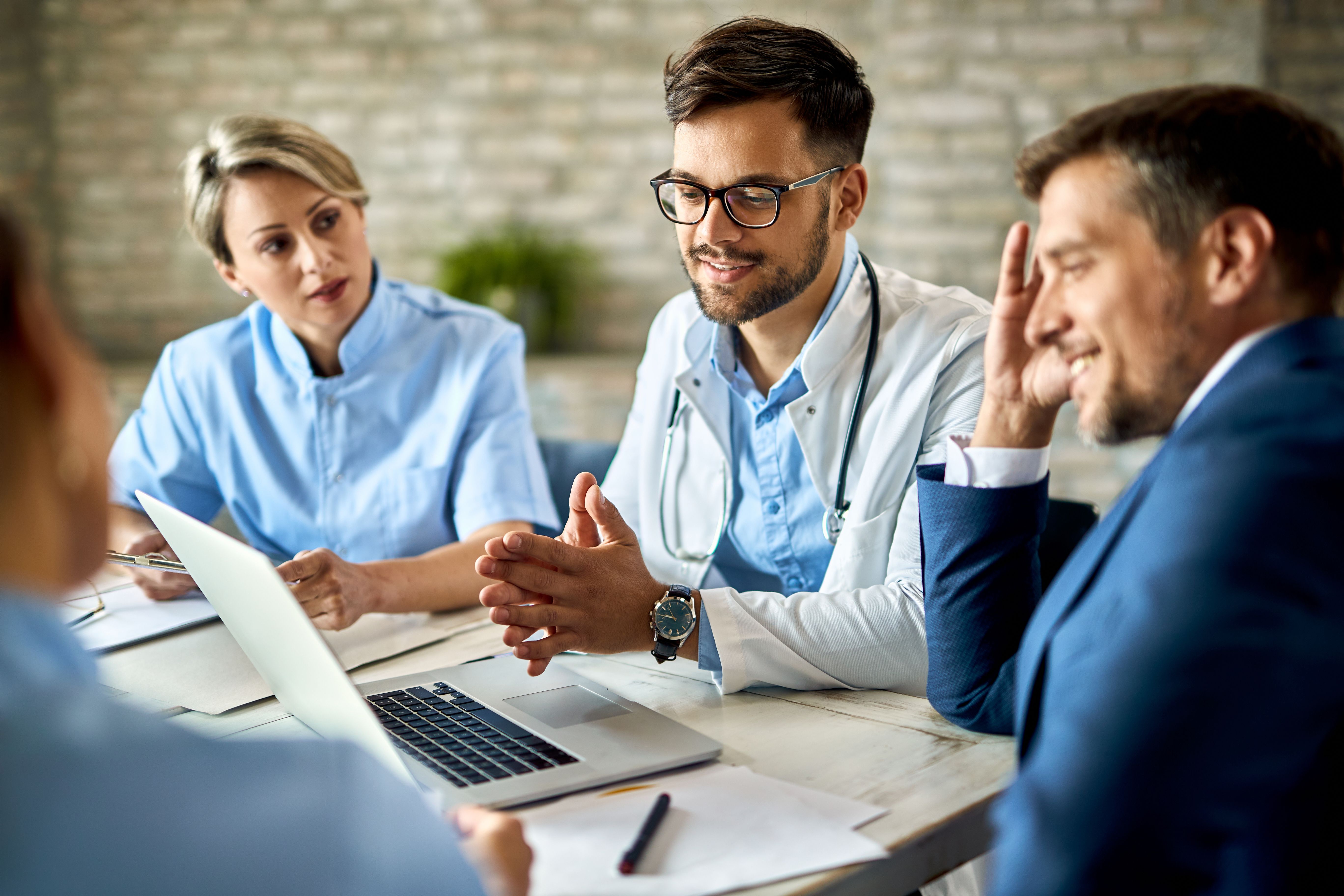 Chi è Tenuto A Partecipare Alla Riunione Periodica La riunione periodica in medicina del lavoro
